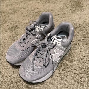 New Balance Gray 547 platform sneakers